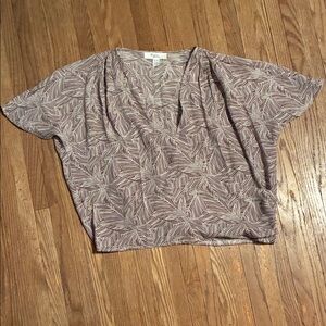 C by One Chic V-Neck Leaf Pattern Fake Wrap Blouse